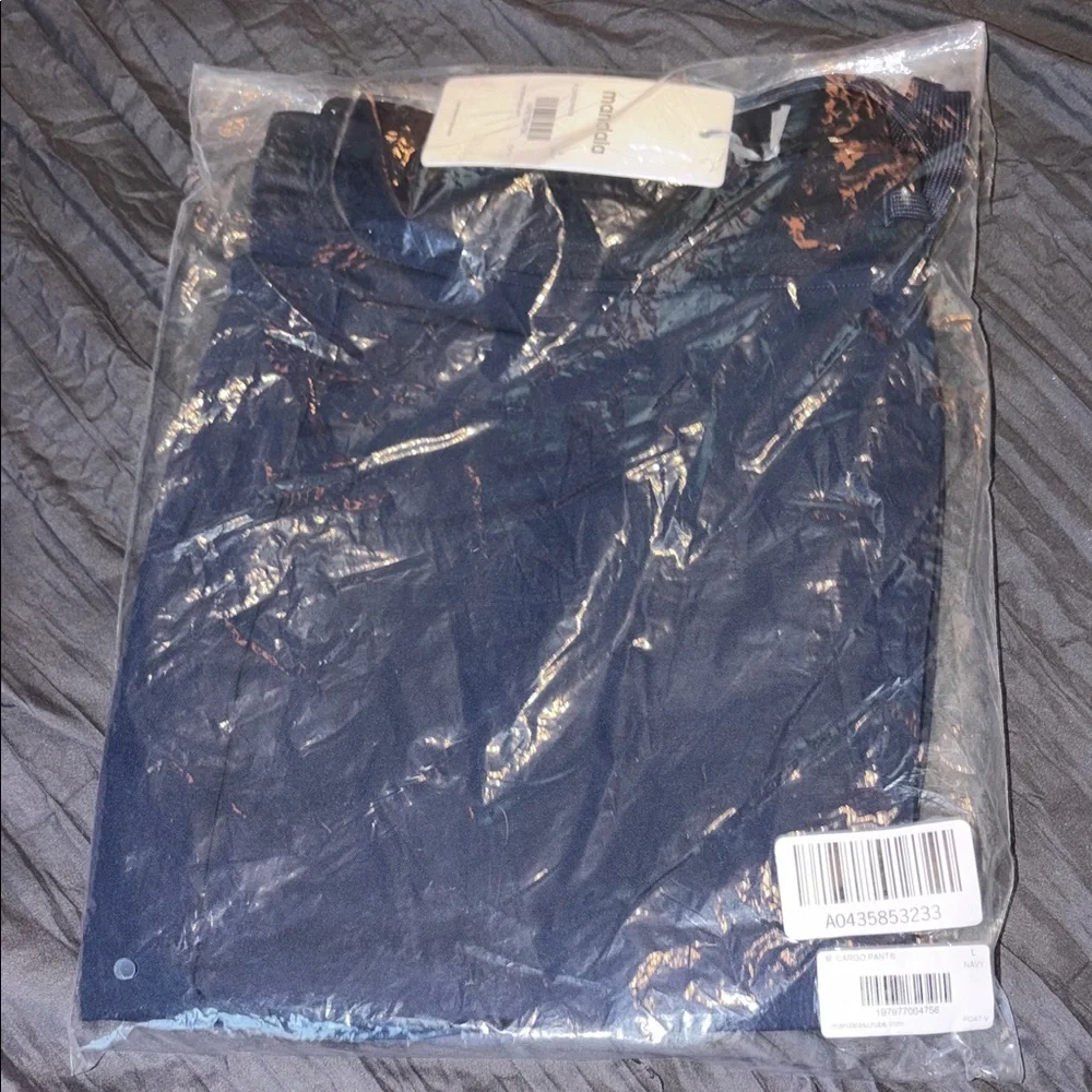 Mandala Men’s Navy Cargo Pants